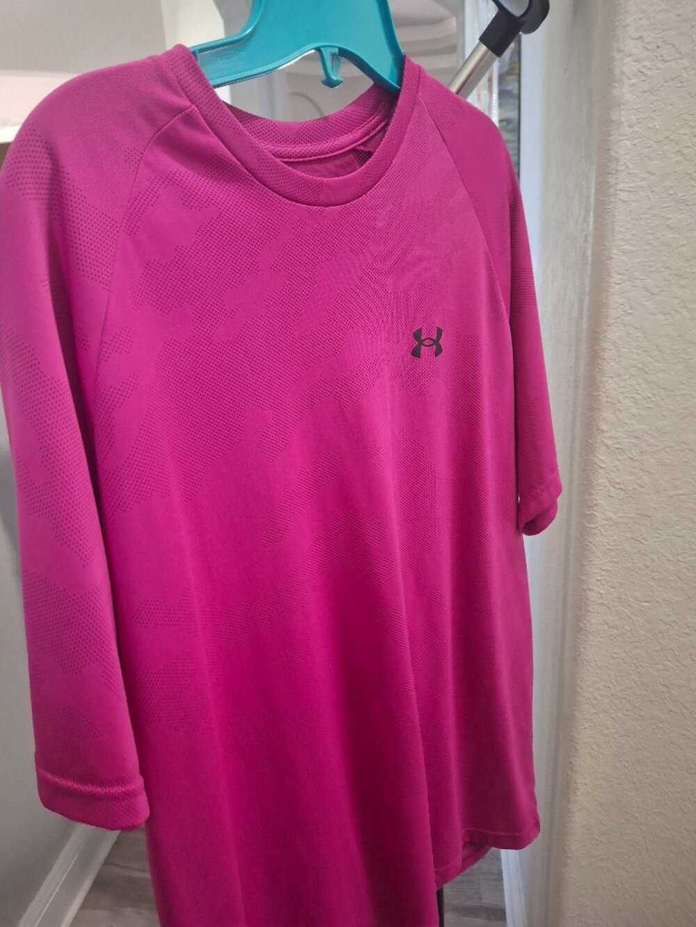 Under Armour, large shirt, fucha